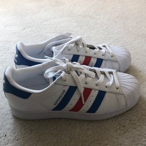 Adidas superstars